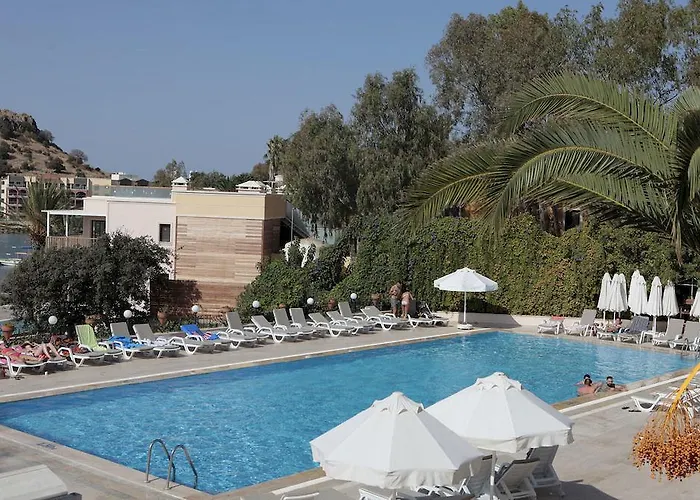 Cactus Mirage Family Club 4*