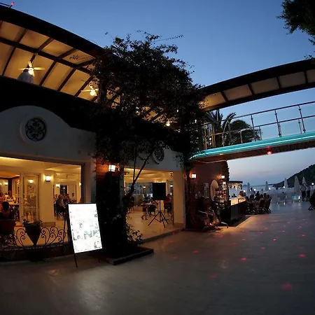 Cactus Mirage Family Club 4*