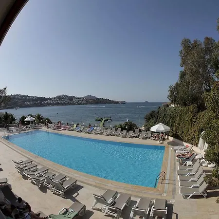 Cactus Mirage Family Club Resort 4*