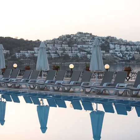 Üdülőközpont Cactus Mirage Family Club