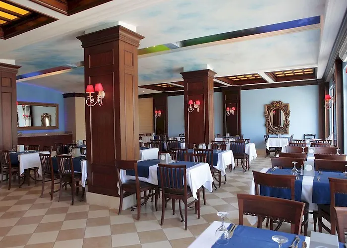 Cactus Mirage Family Club 4*